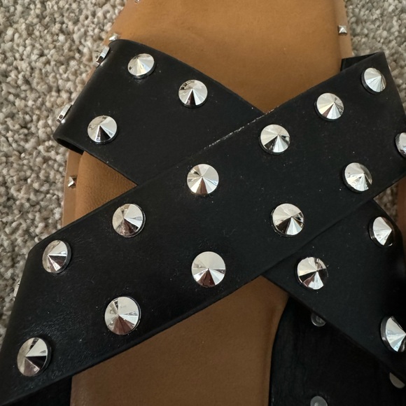 Brand New Never Worn Nicole Miller Studded Black Sandals Size 8 - Picture 3 of 3